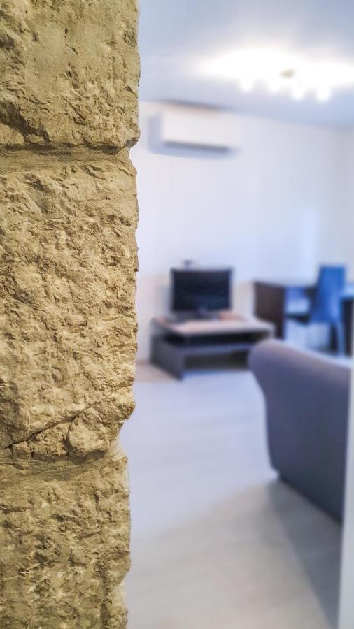 לובראן Apartment Bugenvilija מראה חיצוני תמונה
