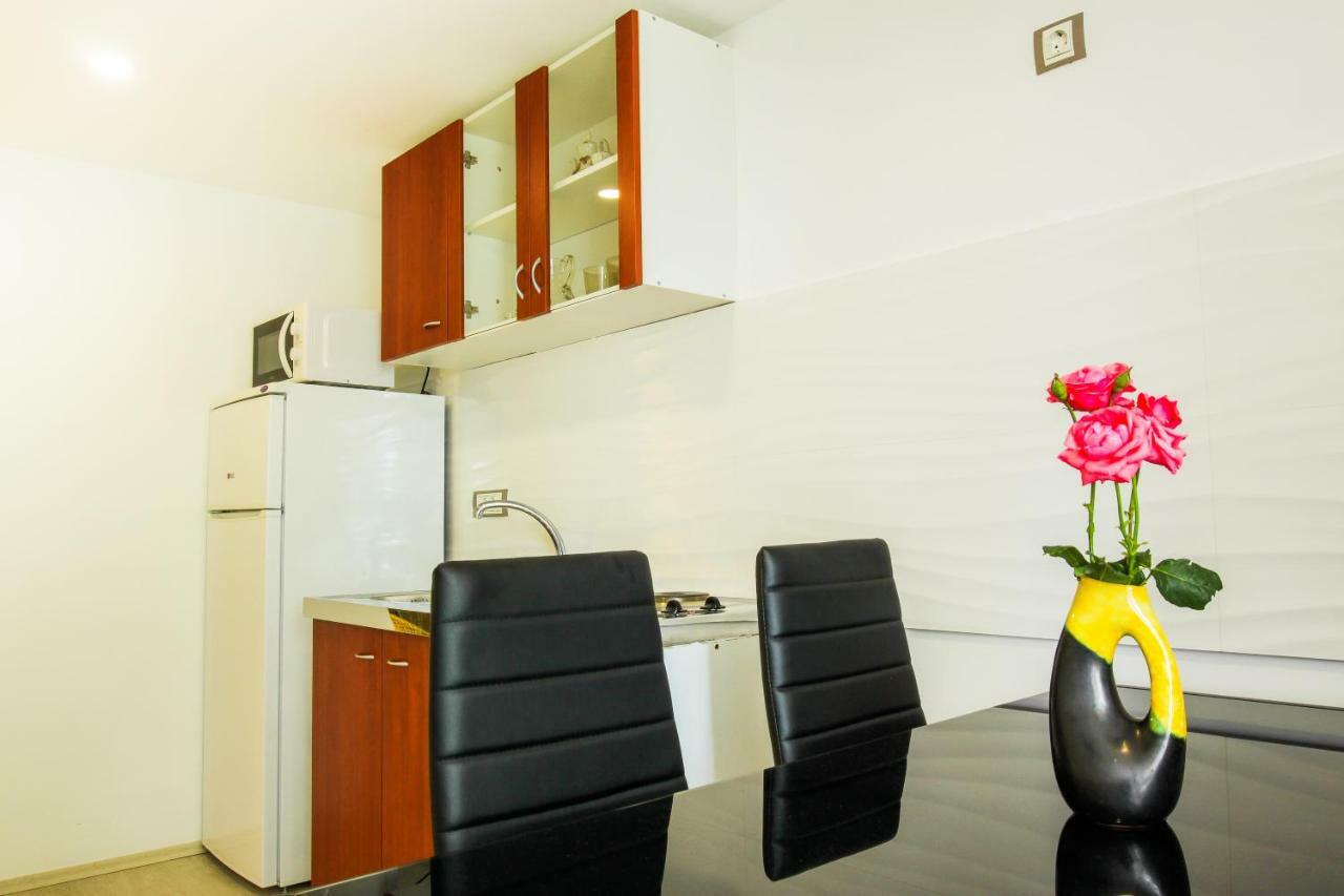לובראן Apartment Bugenvilija מראה חיצוני תמונה